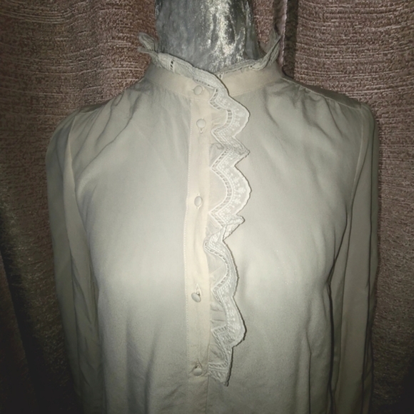 Sézane Cream Blouse with Bishop Sleeves and Peter Pan Collar - Picture 8 of 10